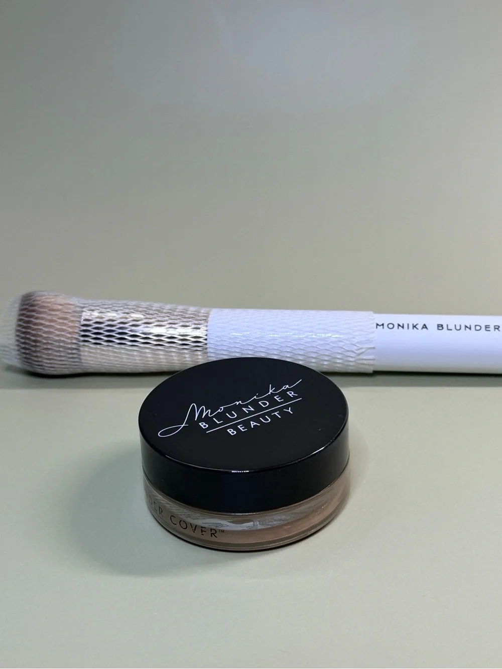 Monica Blunder foundation 52.00 MSRP only  with a full size brush FREE‼️